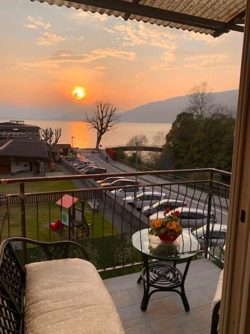 Lilly Del Lago Maggiore Castelveccana 外观 照片